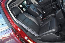 2013款Jeep指南者2.4L炫黑导航版