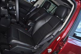 2013款Jeep指南者2.4L炫黑导航版