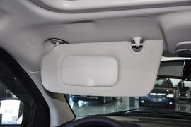 2013款Jeep指南者2.4L炫黑导航版