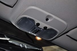 2013款Jeep指南者2.4L炫黑导航版