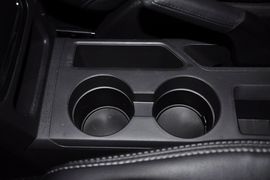 2013款Jeep指南者2.4L炫黑导航版
