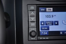 2013款Jeep指南者2.4L炫黑导航版