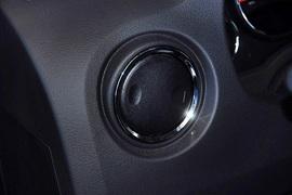 2013款Jeep指南者2.4L炫黑导航版