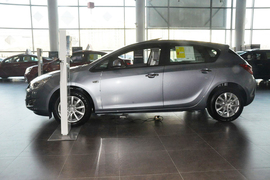 2013款别克英朗XT