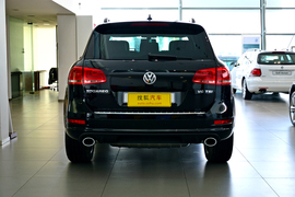 实拍2013款途锐R-line限量奢华版