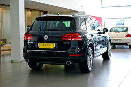 实拍2013款途锐R-line限量奢华版