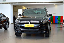 实拍2013款途锐R-line限量奢华版