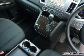 2008款马自达MPV