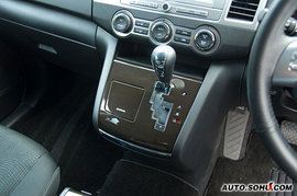 2008款马自达MPV