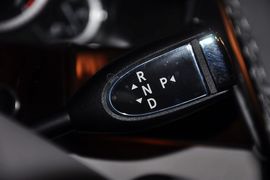 2013款奔驰E300L优雅型