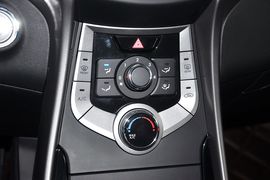 2012款现代朗动1.6L