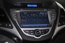 2012款现代朗动1.6L
