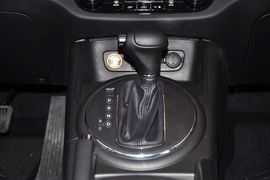2012款起亚智跑2.0L