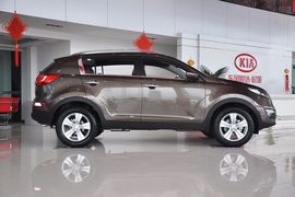 2012款起亚智跑2.0L