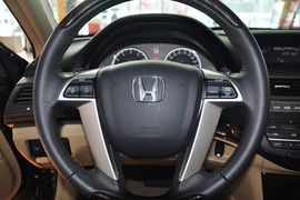 2013款广汽本田雅阁2.4L