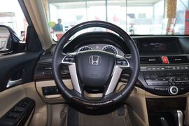 2013款广汽本田雅阁2.4L