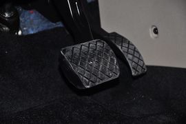 2013款大众全新桑塔纳1.6L自动舒适版