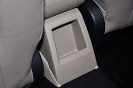 2013款大众全新桑塔纳1.6L自动舒适版
