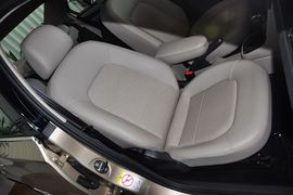 2013款大众全新桑塔纳1.6L自动舒适版