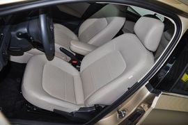 2013款大众全新桑塔纳1.6L自动舒适版