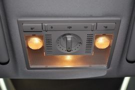 2013款大众全新桑塔纳1.6L自动舒适版