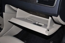 2013款大众全新桑塔纳1.6L自动舒适版