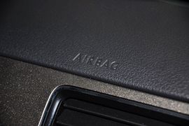 2013款大众全新桑塔纳1.6L自动舒适版