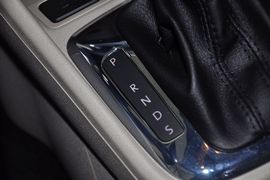 2013款大众全新桑塔纳1.6L自动舒适版