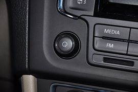 2013款大众全新桑塔纳1.6L自动舒适版