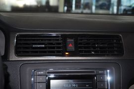 2013款大众全新桑塔纳1.6L自动舒适版