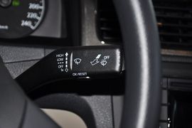 2013款大众全新桑塔纳1.6L自动舒适版