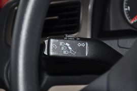 2013款大众全新桑塔纳1.6L自动舒适版