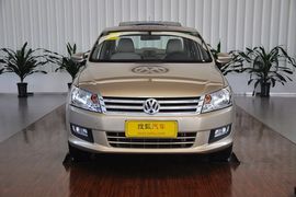 2013款大众全新桑塔纳1.6L自动舒适版