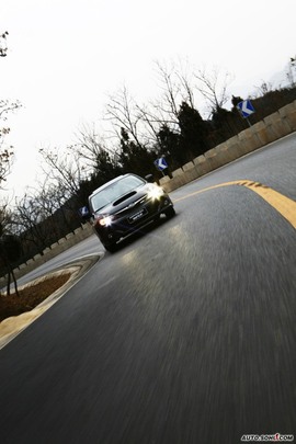 斯巴鲁翼豹三厢动态