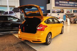 2013款福特福克斯ST