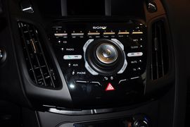 2013款福特福克斯ST