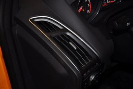 2013款福特福克斯ST