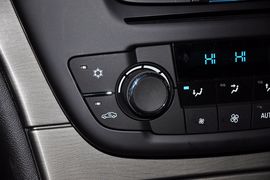 2013款别克君威1.6T自动精英运动版