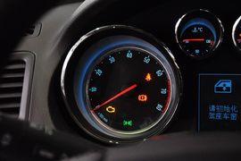 2013款别克君威1.6T自动精英运动版