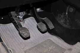 2012款福特福克斯两厢1.6L手动风尚型
