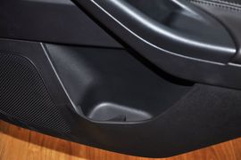 2012款福特福克斯两厢1.6L手动风尚型