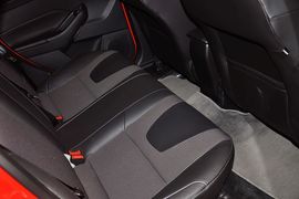 2012款福特福克斯两厢1.6L手动风尚型