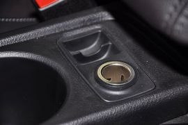 2012款福特福克斯两厢1.6L手动风尚型