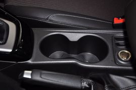 2012款福特福克斯两厢1.6L手动风尚型