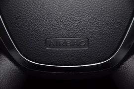 2012款福特福克斯两厢1.6L手动风尚型