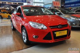 2012款福特福克斯两厢1.6L手动风尚型