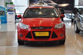 2012款福特福克斯两厢1.6L手动风尚型