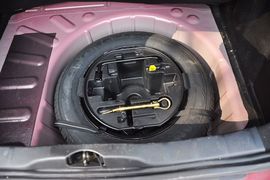 2012款雪铁龙世嘉两厢2.0L自动乐骋型