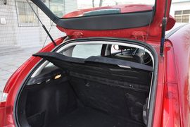 2012款雪铁龙世嘉两厢2.0L自动乐骋型