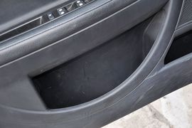 2012款雪铁龙世嘉两厢2.0L自动乐骋型